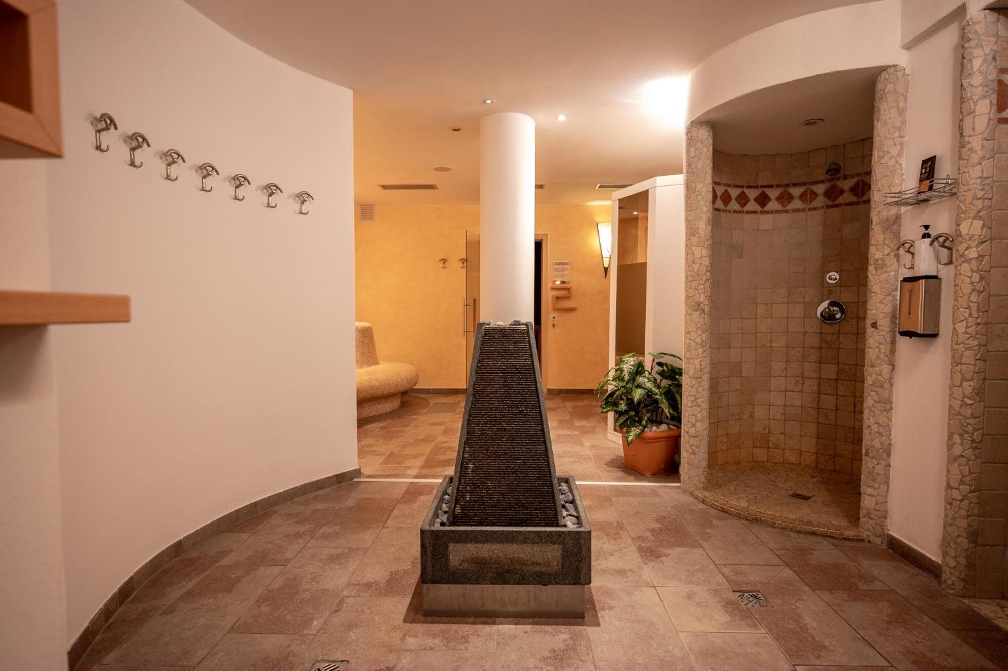 Hotel Alpin Colle Isarco Exterior foto